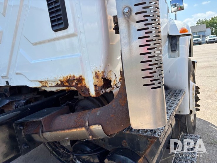 2012-international-durastar-4400-image-37