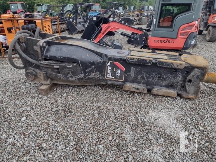 13-cat-h160es-hydraulic-breaker-image-8