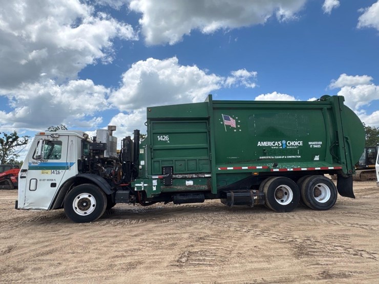 2014-mack-leu613-image-1