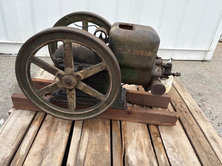 john-deere-112-image-1