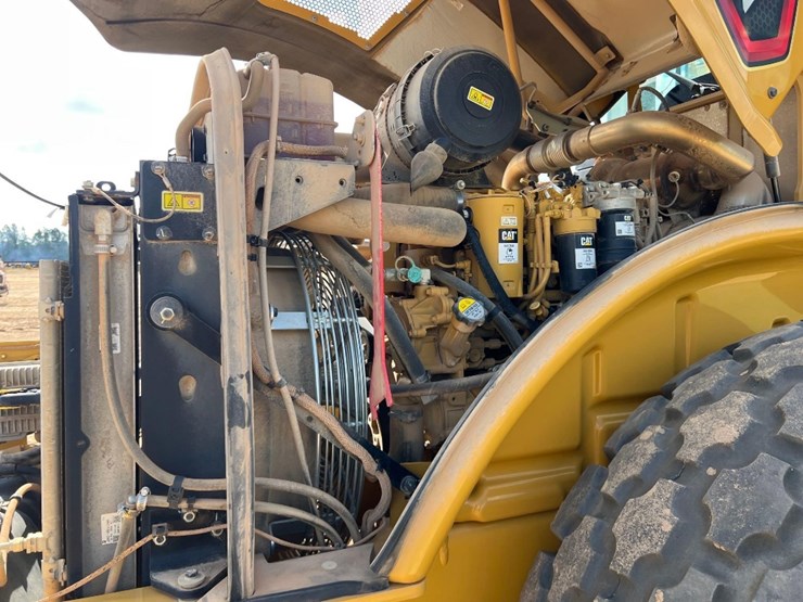 2022-caterpillar-cs54b-image-20