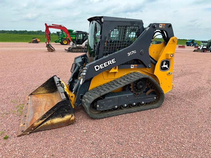 2020-deere-317g-image-1