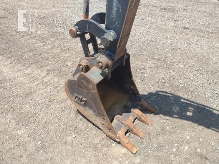 2020-deere-26g-image-15