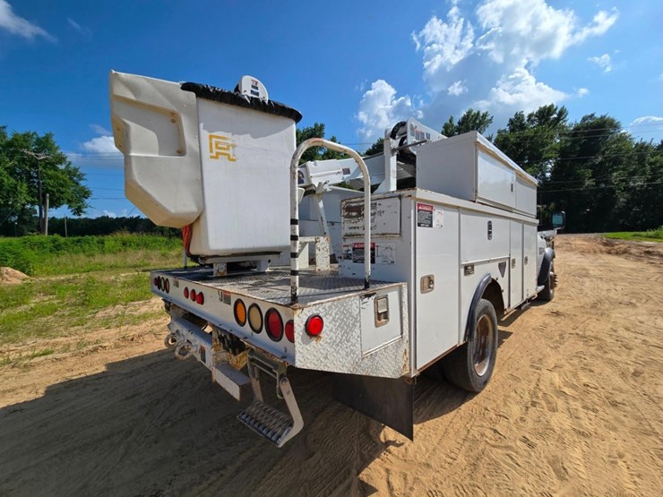 2014-dodge-ram-5500-image-11