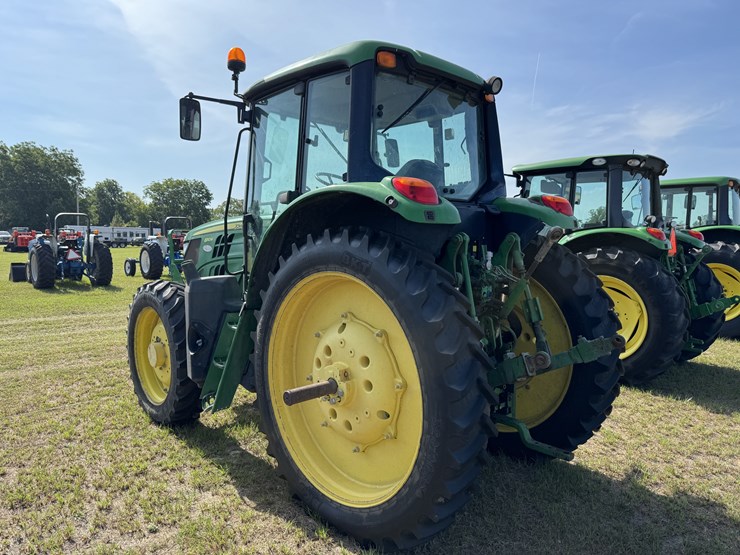 2016-john-deere-6110m-image-9