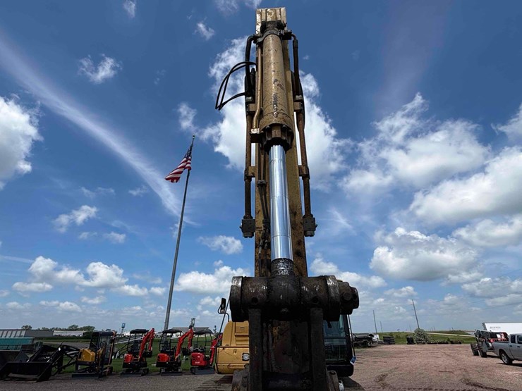 caterpillar-322cl-image-9