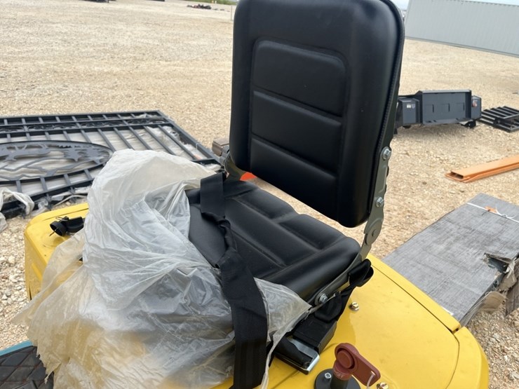 dig-master-dm100-mini-excavator-image-7
