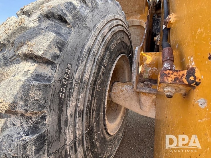 2014-caterpillar-950m-image-56