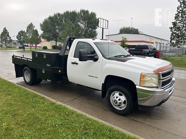 2011-chevrolet-3500hd-image-20