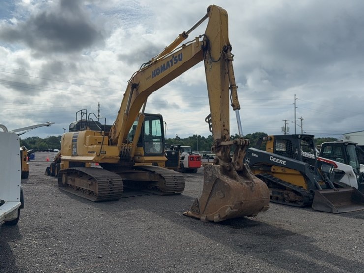 komatsu-pc210-lc-11-image-3