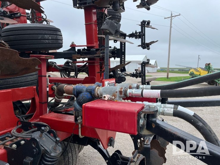 2016-caseih-940-nh3-tool-bar-(jn2532,-unit-561)-image-33
