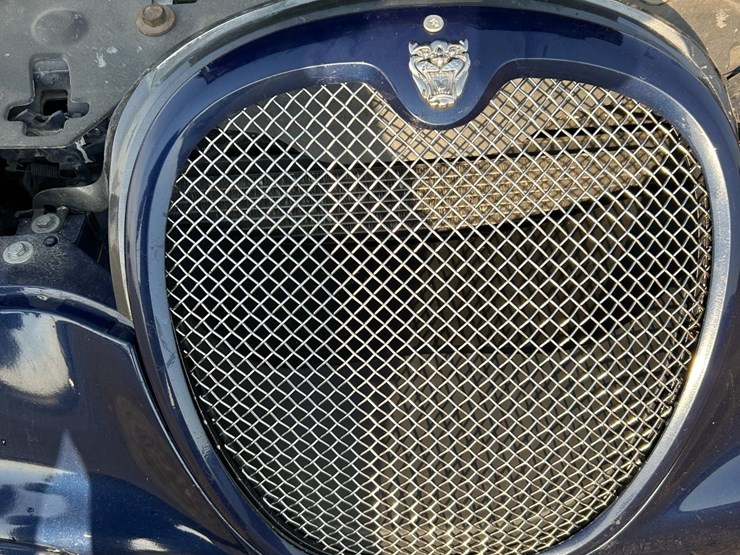 2003-jaguar-image-24