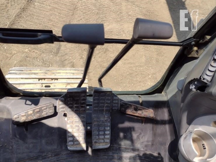 2019-deere-130g-image-7