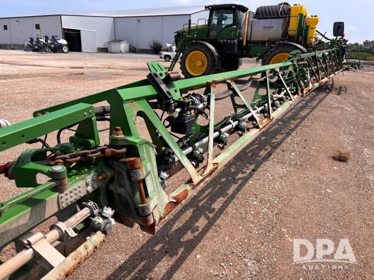 2017-john-deere-r4045-image-92