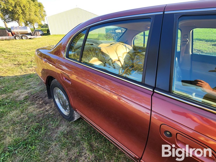 1995-lincoln-continental-4-door-sedan-image-11