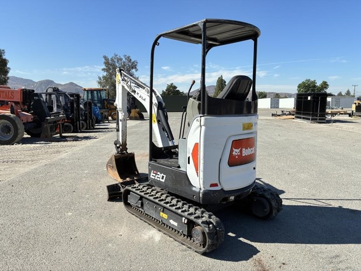 2020-bobcat-e20-image-4
