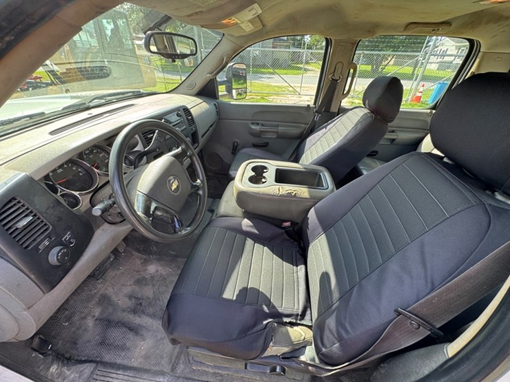 2009-chevrolet-silverado-2500-image-5