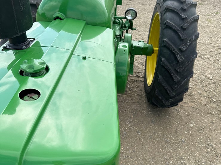 john-deere-720-image-4