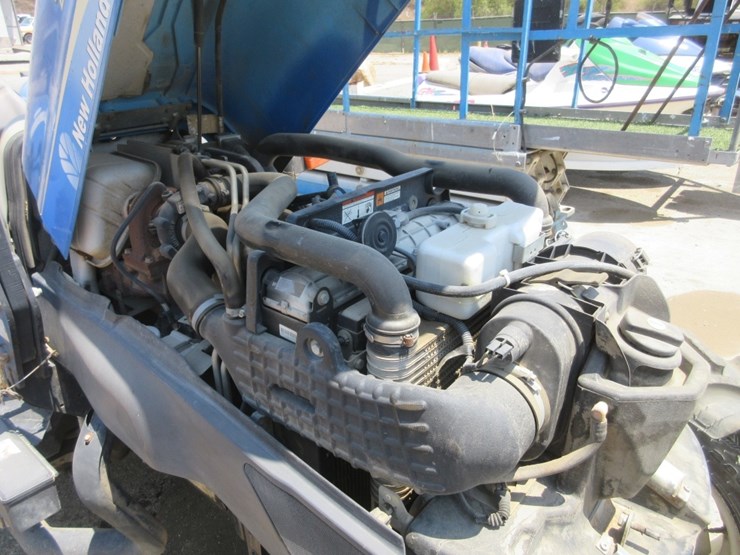 new-holland-t4050f-image-5