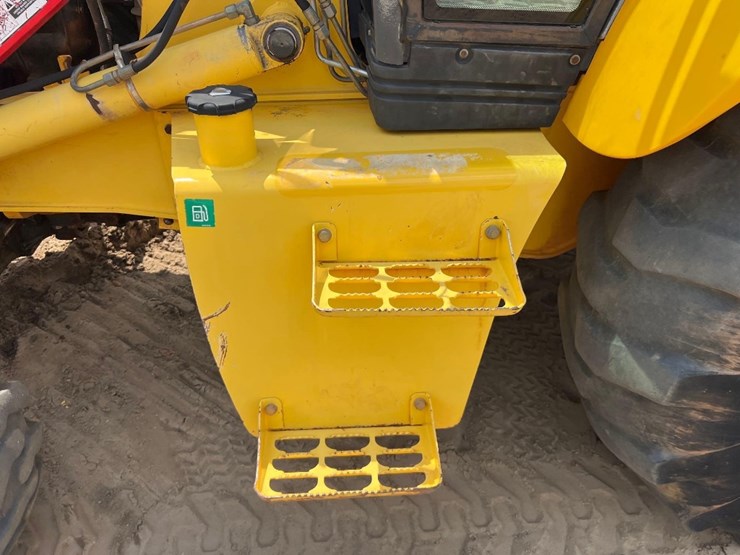 new-holland-lb75b-image-24