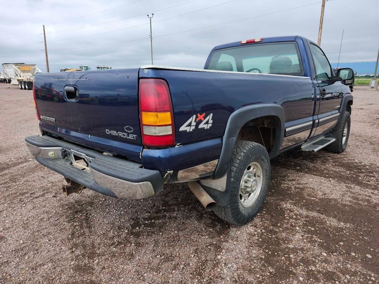 2002-chevrolet-silverado-1500-image-3