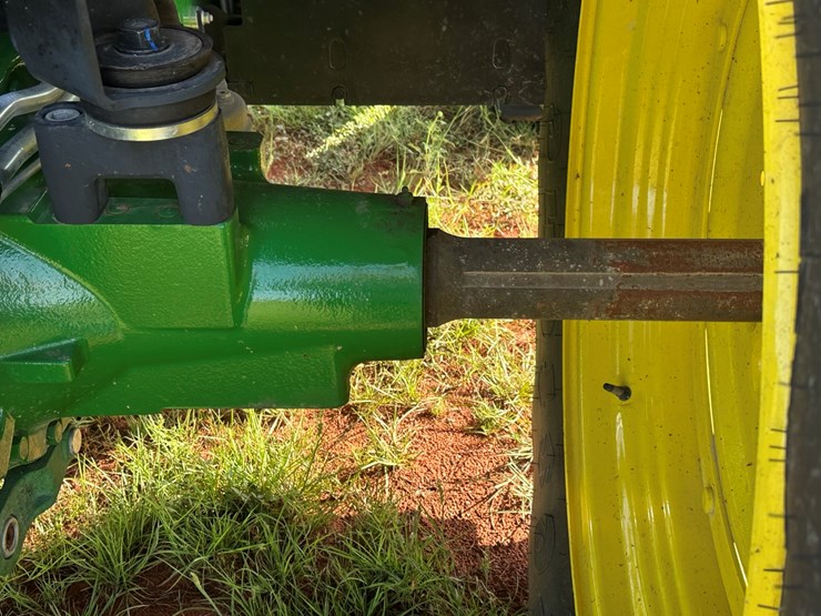 2024-john-deere-6140m-image-15