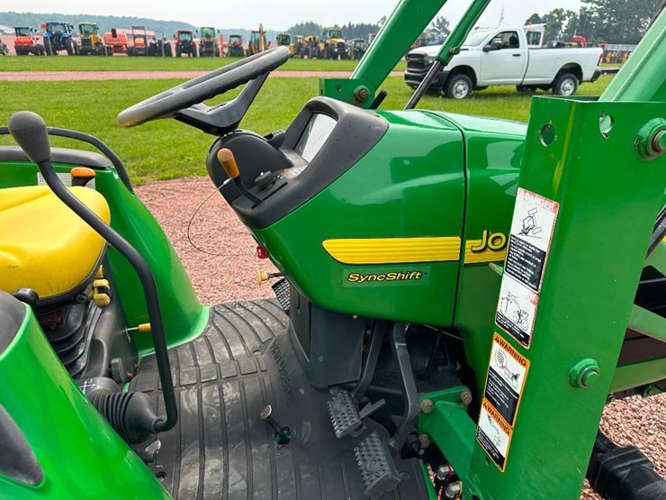 2002-john-deere-4210-image-39