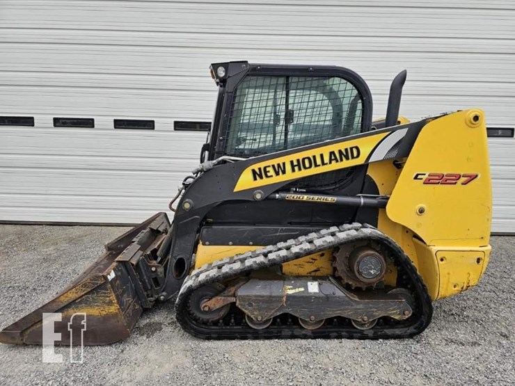 2018-new-holland-c277-image-1
