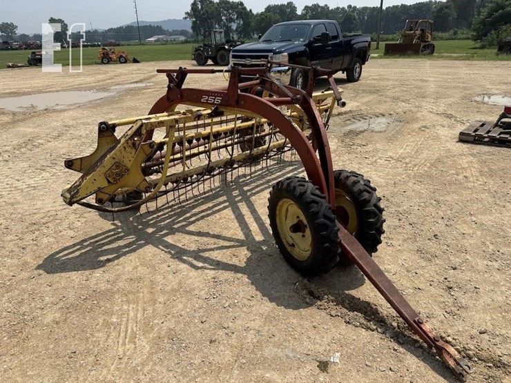 new-holland-256-image-1
