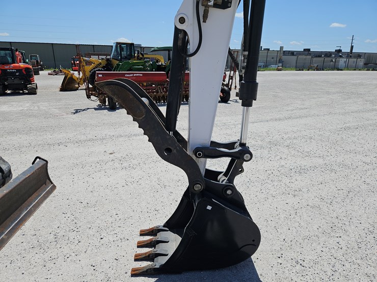 2021-bobcat-e88-image-24
