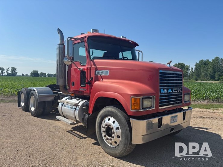 2006-mack-chn613-image-1