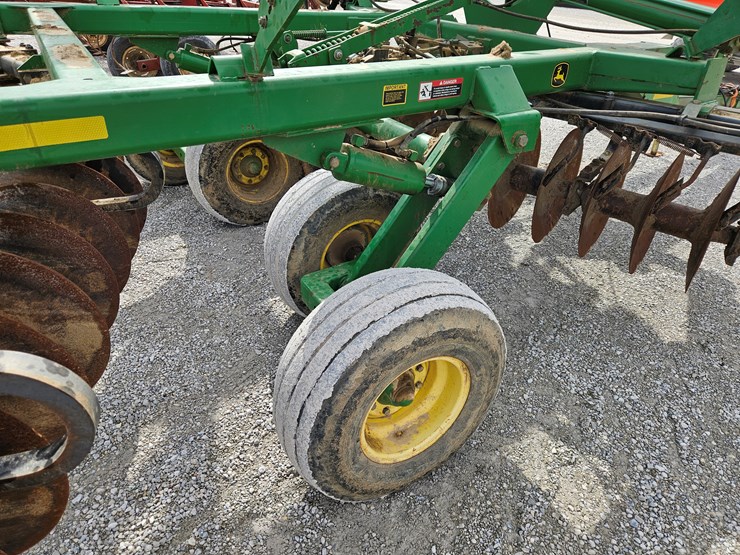 2004-john-deere-637-image-12