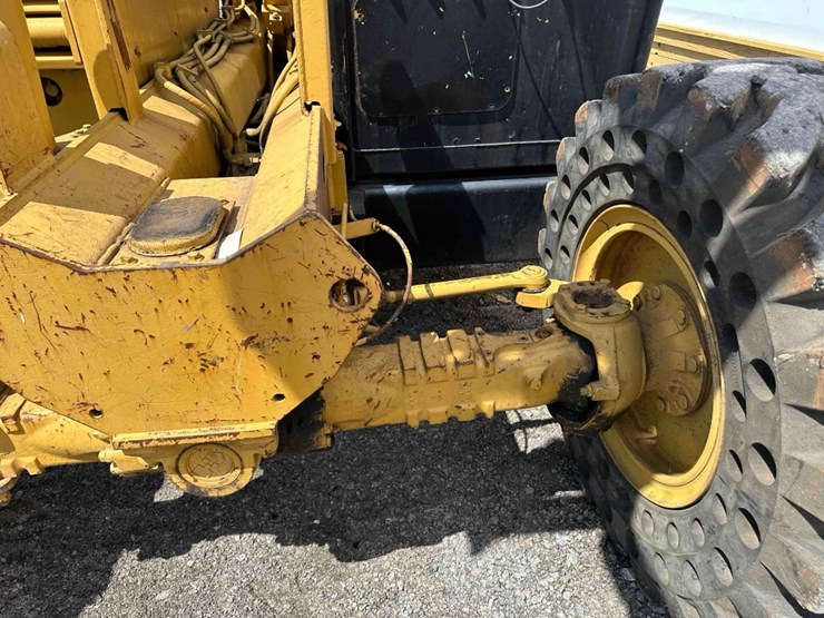 1999-caterpillar-th82-image-39