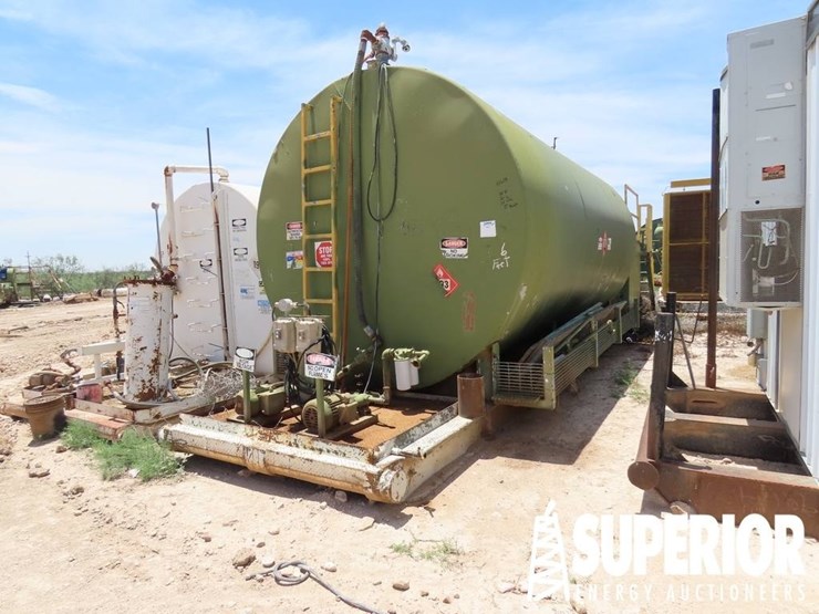 (r18-12)-10'dia-x-21'l-fuel-tank,-w/-5'l-&-13'l-po-image-1