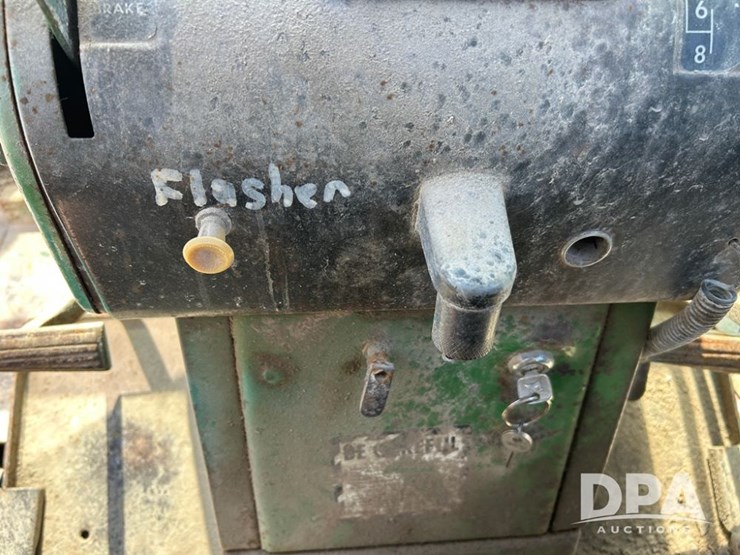 john-deere-3020-image-18