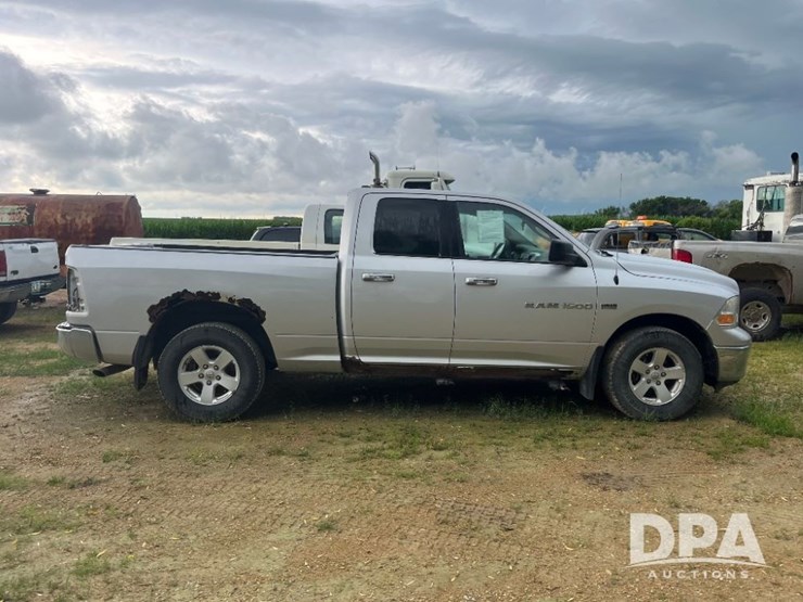2012-dodge-ram-1500-image-8