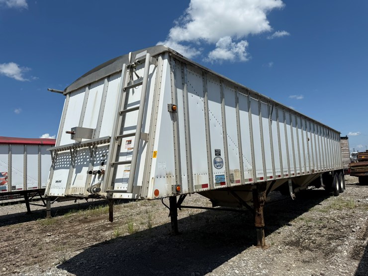 2011-merritt-42'-x-96"-image-1