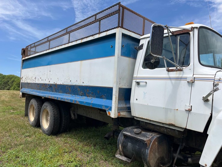 ford-l9000-image-3