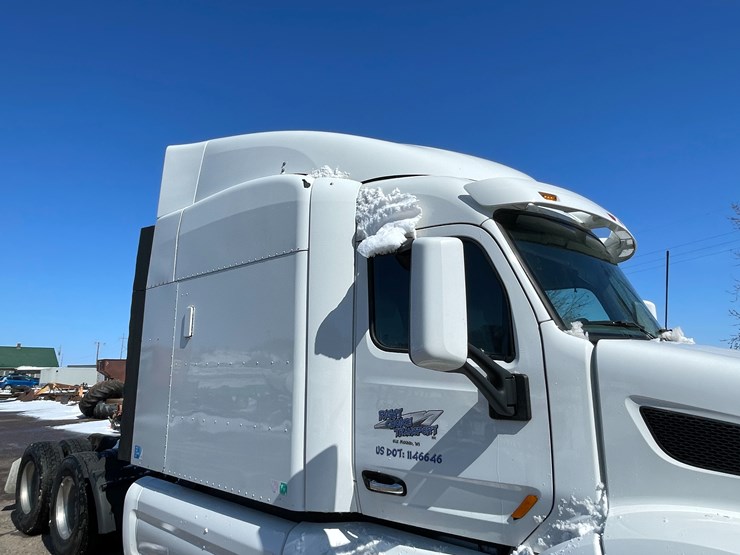 2015-peterbilt-579-image-15