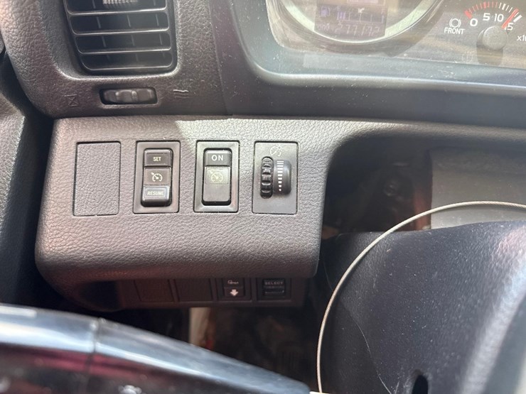 2018-hino-258-image-36