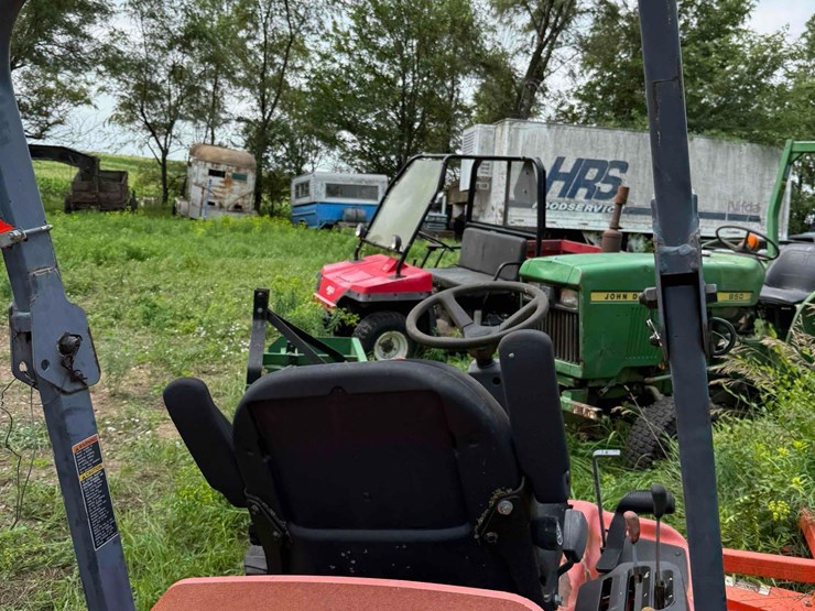 kubota-f2680-image-9