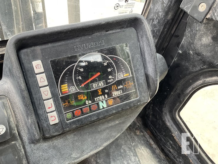 2016-hyundai-30d-9-image-13