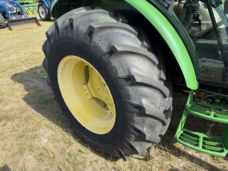 2014-john-deere-5100e-image-7