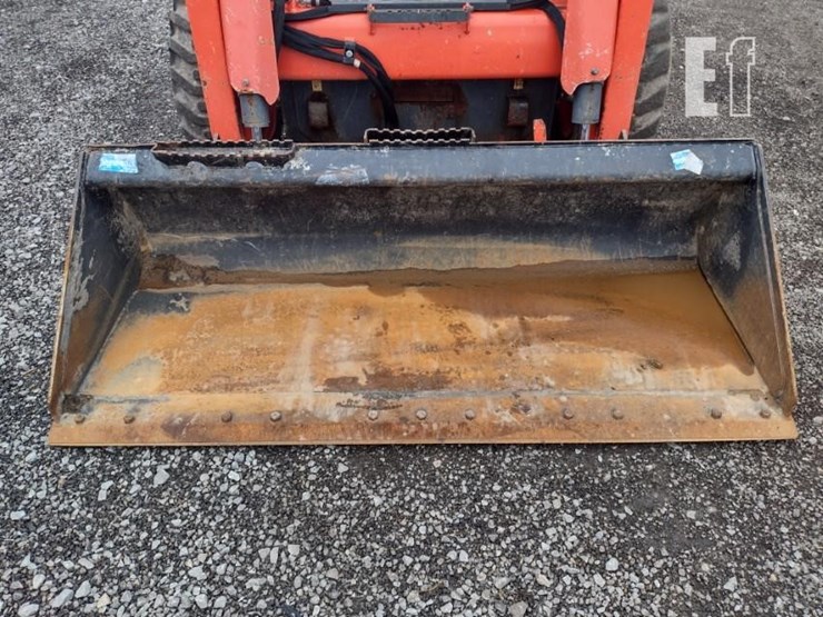 2019-kubota-ssv65-image-15