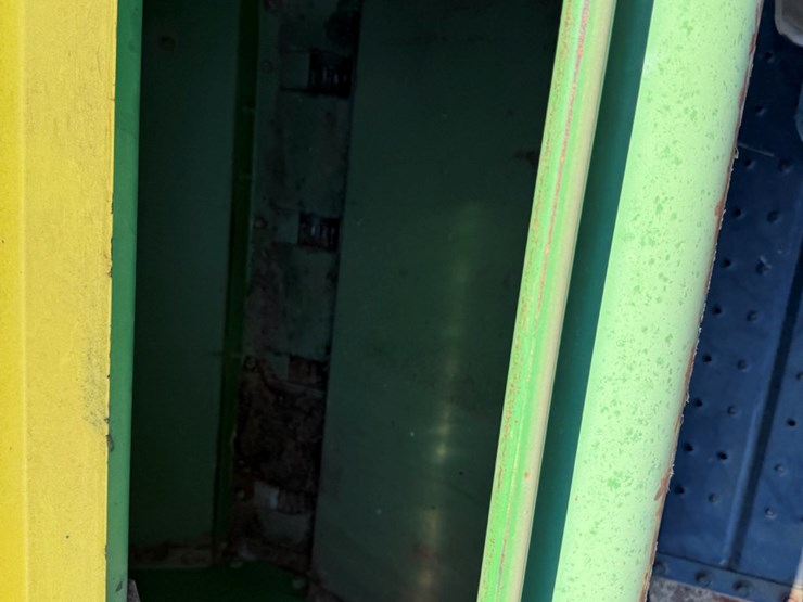 john-deere-8300-image-14