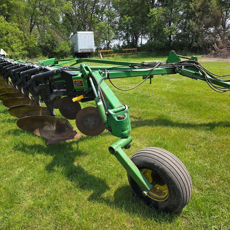 JOHN DEERE 3710