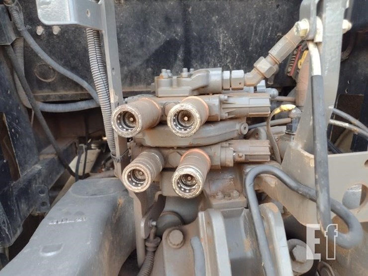 massey-ferguson-5612-image-27