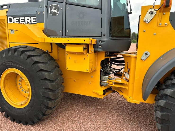 2018-deere-524kii-image-11