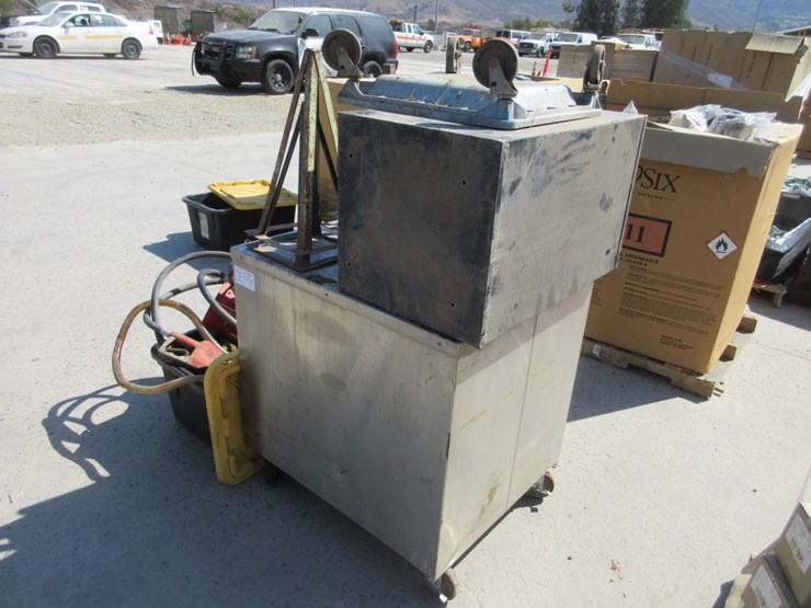 lot-of-misc-items,-image-3
