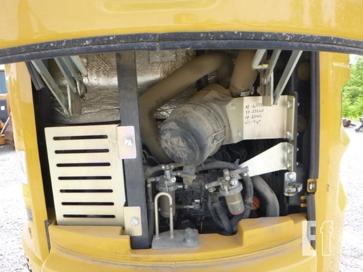 2022-deere-26g-image-44